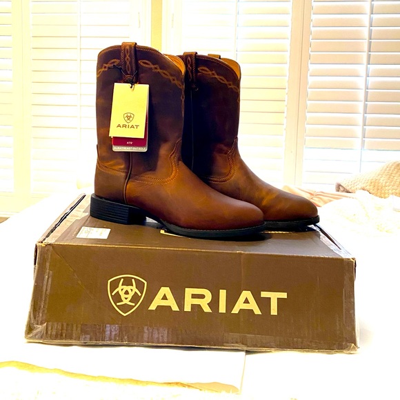 Ariat Other - Ariat Heritage Roper Cowboy Boots Distressed